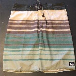 Quiksilver men’s board shorts